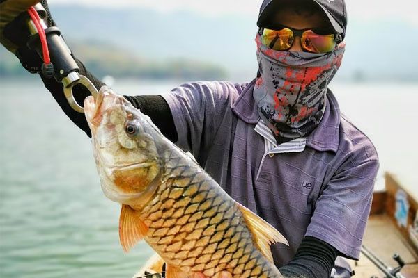 Pesca sportiva nei fiumi vicini