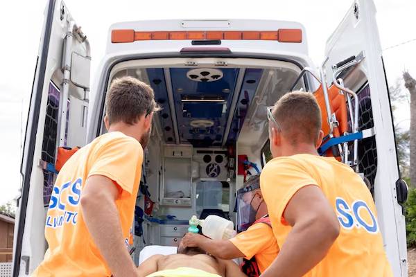 squadra di soccorso in azione